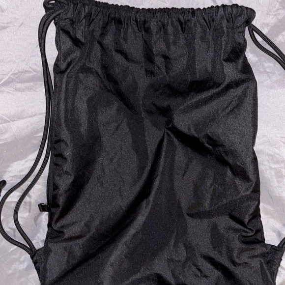 Got two different ones. The red one needs a zipper on it. Why it’s not 80 and 60 - Picture 3 of 6